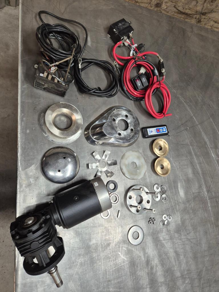 Elektrische ankerlier 24V 1000W 8mm ketting, gereviseer, Ophalen of Verzenden