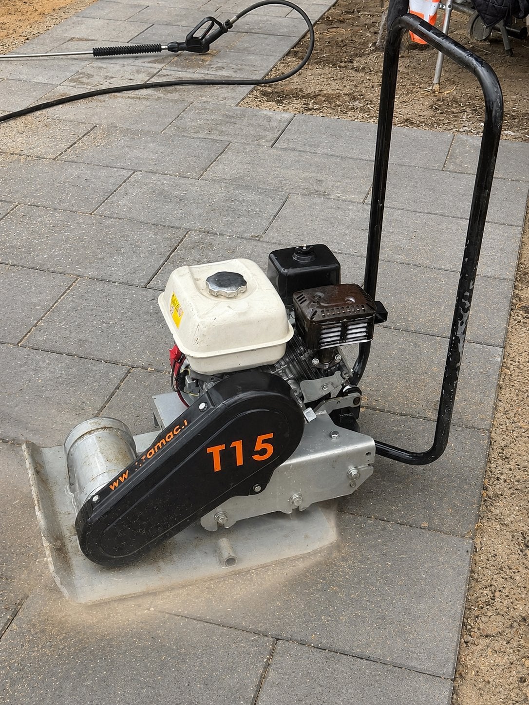 SAMAC T15 Trilplaat met tegelflap en transport wielen, Ophalen of Verzenden
