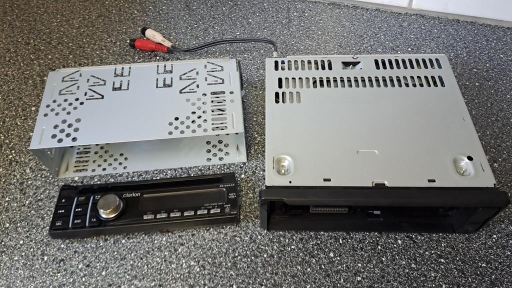 Clarion Autoradio DB189RMP - Gebruikt, Gebruikt, Onbekend, Ophalen of Verzenden, Onbekend
