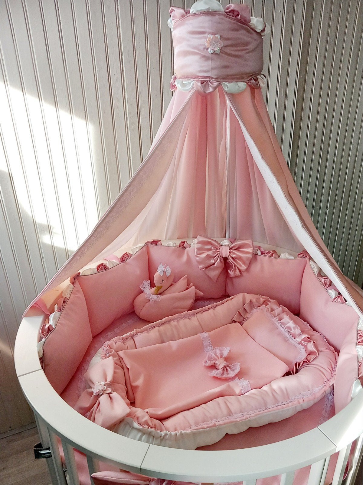 NIEUW! COMPLETE BOX AANKLEDING LUXE,90/92CM., Kinderen en Baby's, Boxen, Ophalen of Verzenden, Nieuw, Rond