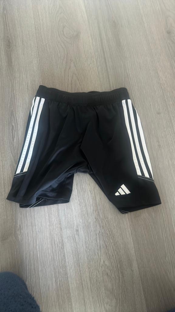 Addidas broekje, Kleding | Dames, Sportkleding, Ophalen of Verzenden, Zo goed als nieuw, Zwart