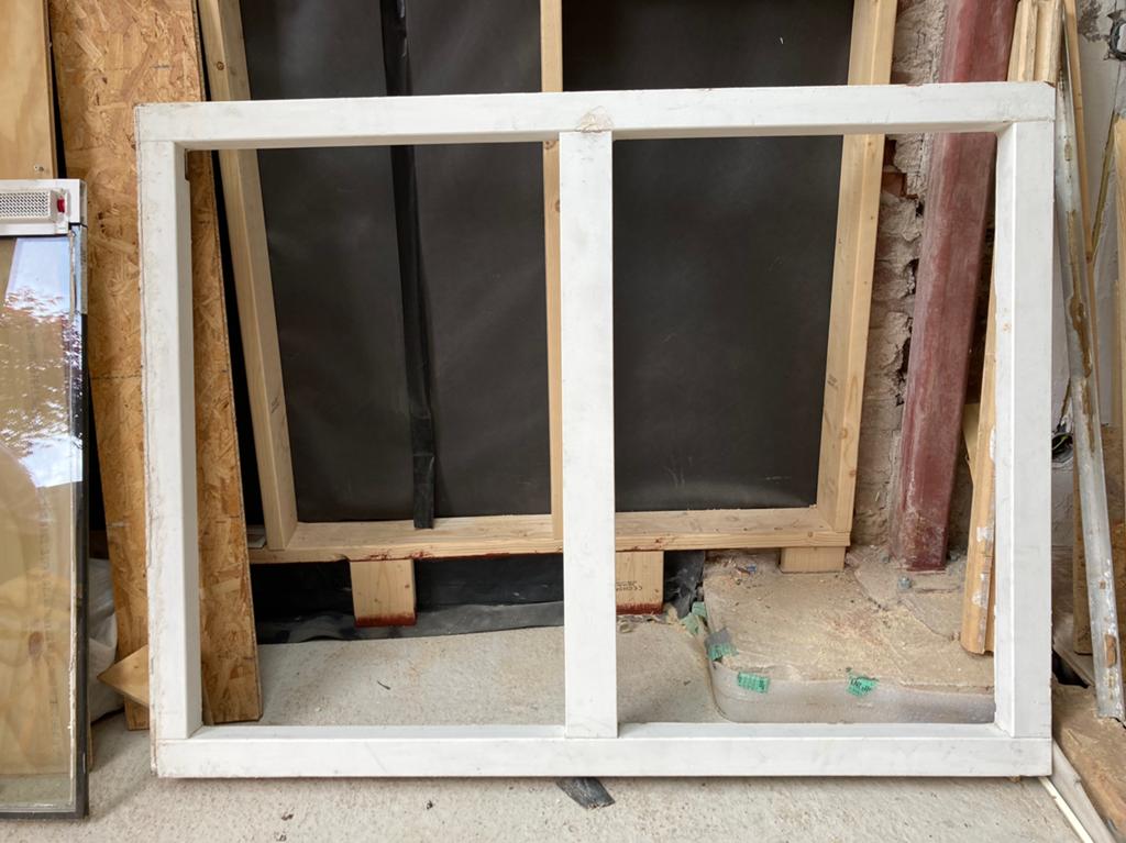 Twee houten kozijnen, kozijnhout, excl glas, 117 x 155, Ophalen, Gebruikt, Raamkozijn, 150 tot 225 cm