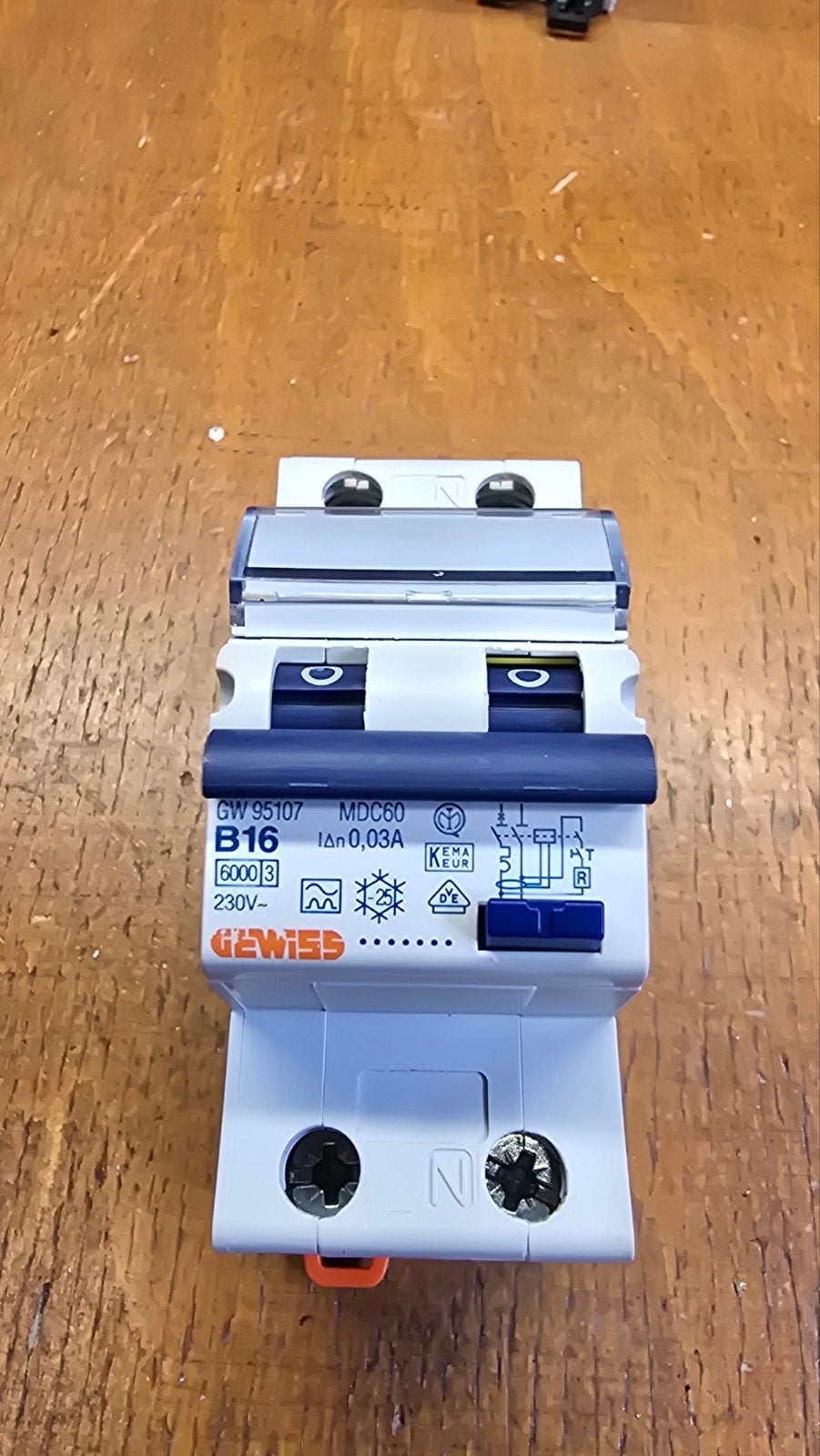 Gewiss Aardlekautomaat B16 0.03A - Nieuw, Ophalen of Verzenden, Nieuw, Gewiss, Aardlekautomaat