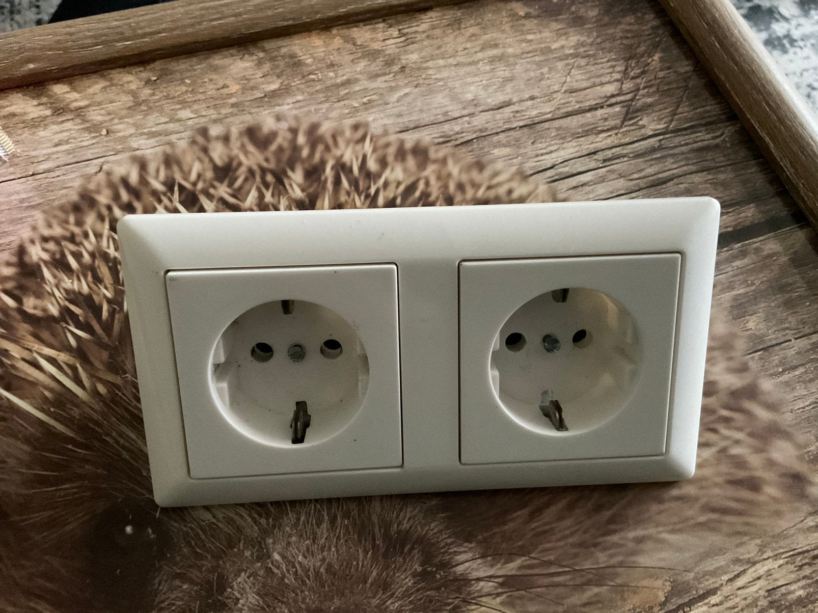 Wandcontactdoos, Doe-het-zelf en Verbouw, Ophalen of Verzenden, Zo goed als nieuw, Stopcontact