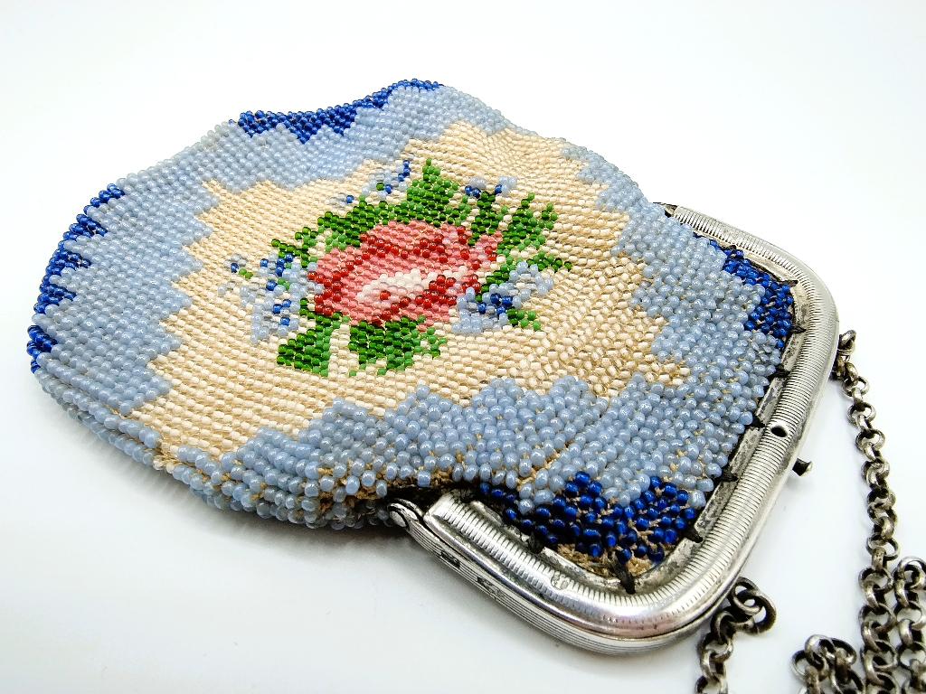 Zilveren beursbeugel met kralentas, 1840, Antiek en Kunst, Verzenden, Zilver