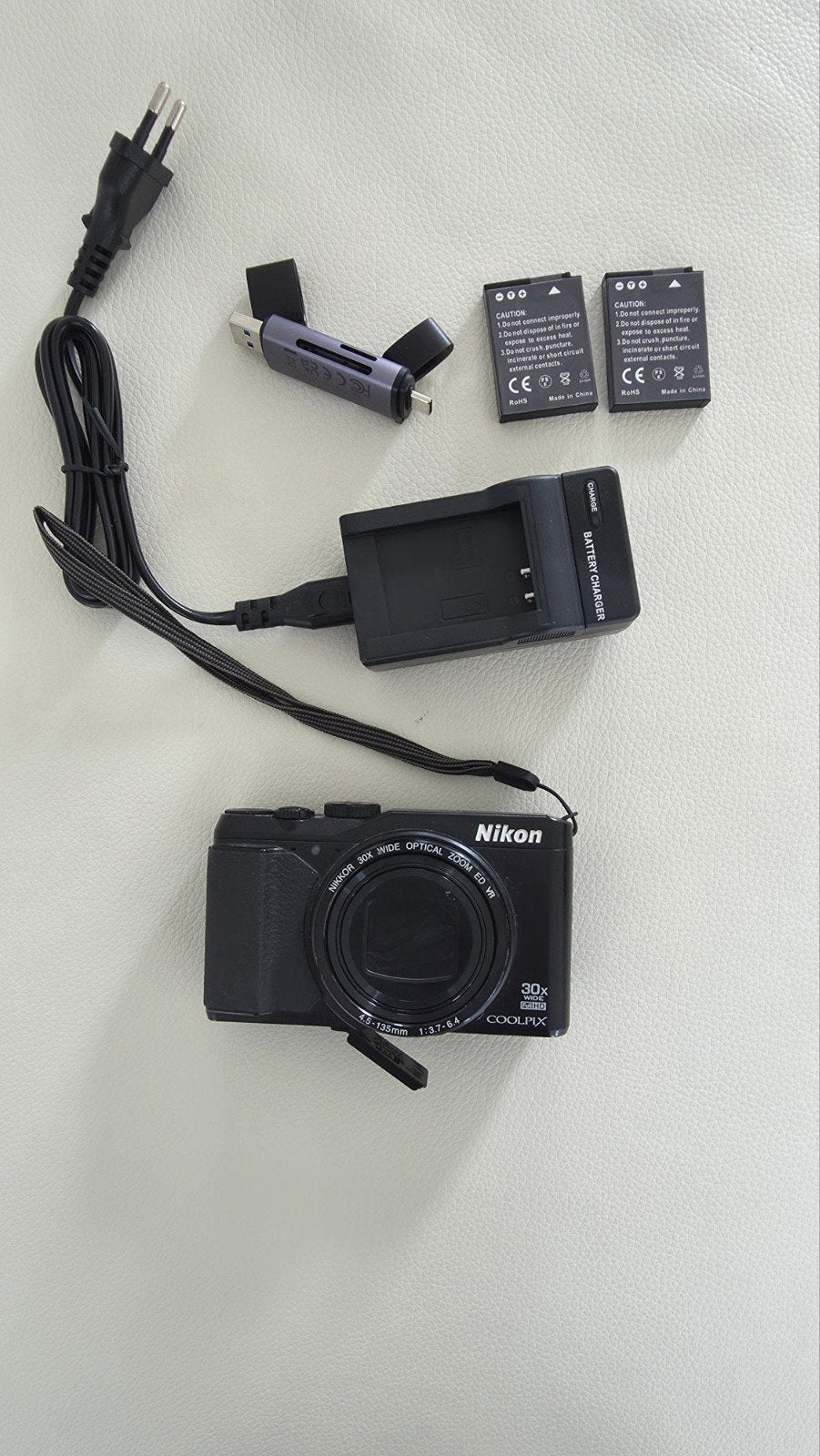 Nikon Coolpix S9900 Compactcamera met 30x optische zoom, Ophalen, USB-kabel, Zo goed als nieuw, Compactcamera