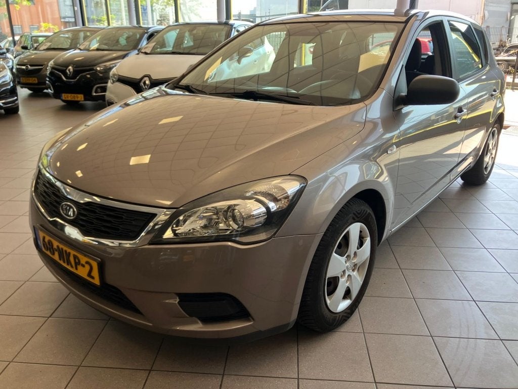 Kia cee'd 1.4 CVVT X-pect 137 DKM APK 01-27 BJ 2010 !, Auto's, 1163 kg, Euro 5, Gebruikt, 1396 cc