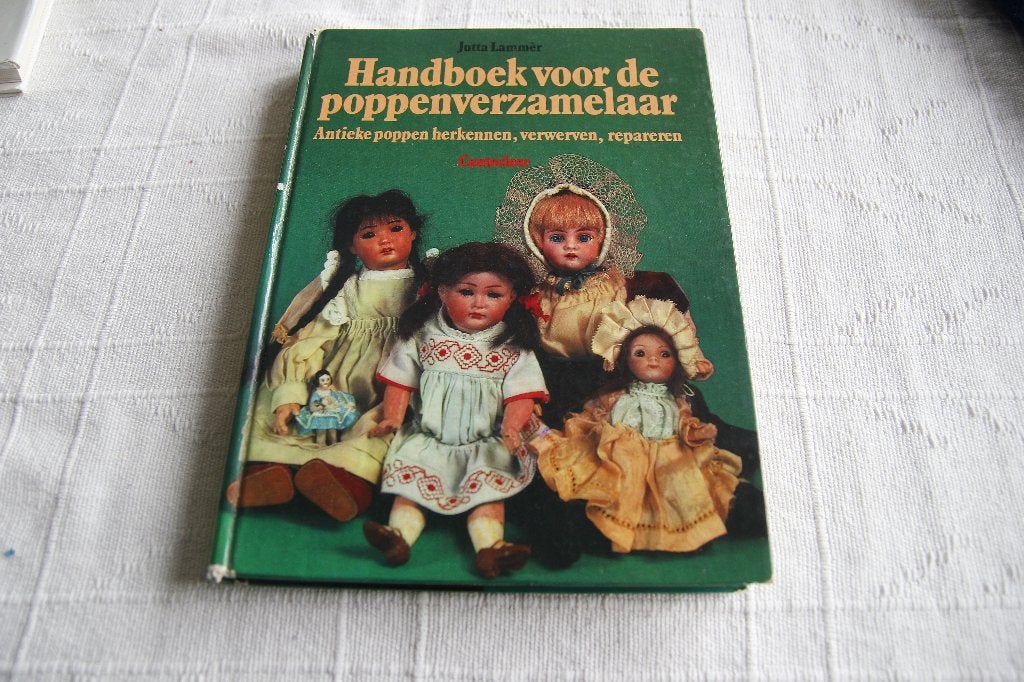 Handboek voor de poppenverzamelaar, Ophalen of Verzenden, Gelezen