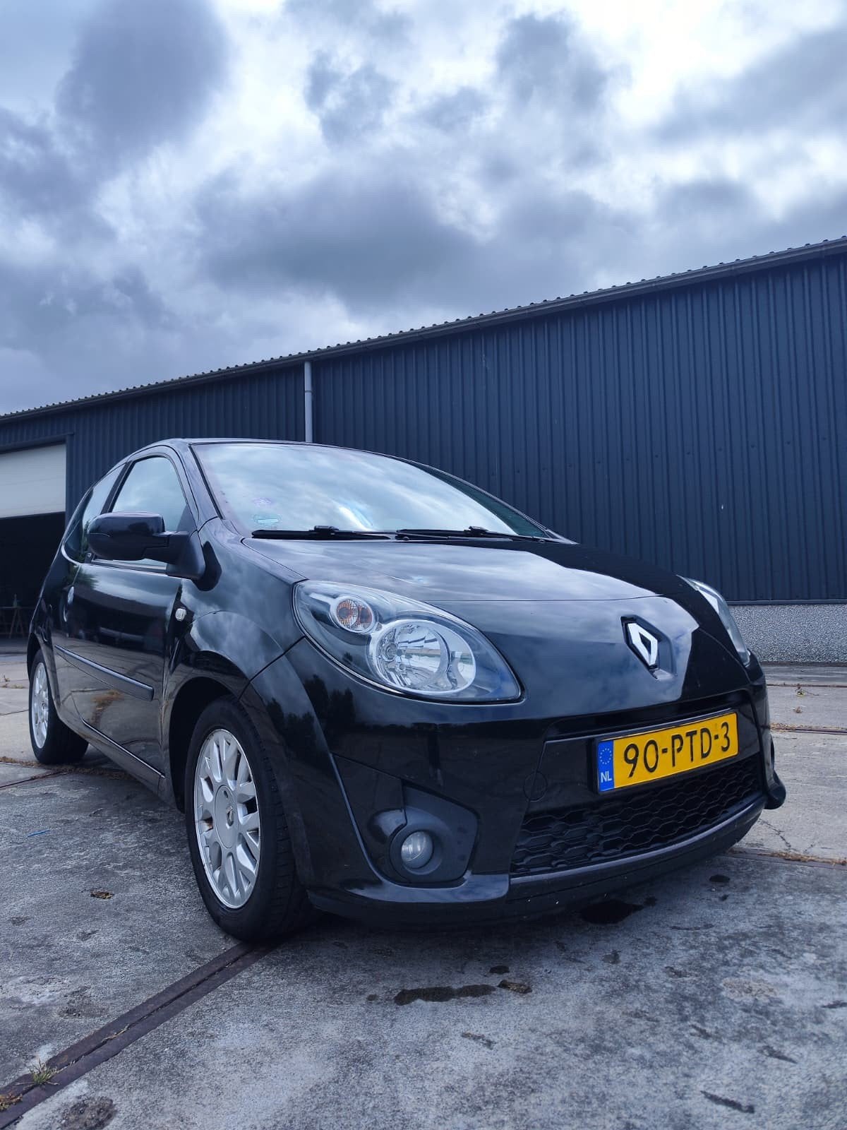 Renault Twingo Initiale 1.2 16V 2011 Zwart, 839 kg, Twingo, 74 pk, Beige