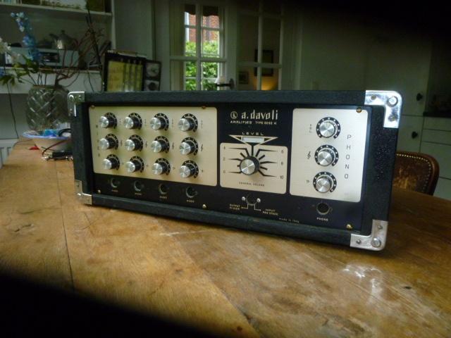 DAVOLI VERSTERKER MET 4 KANAALS MIXER TYPE 8092K, Ophalen of Verzenden, Gebruikt, Akoestische gitaar