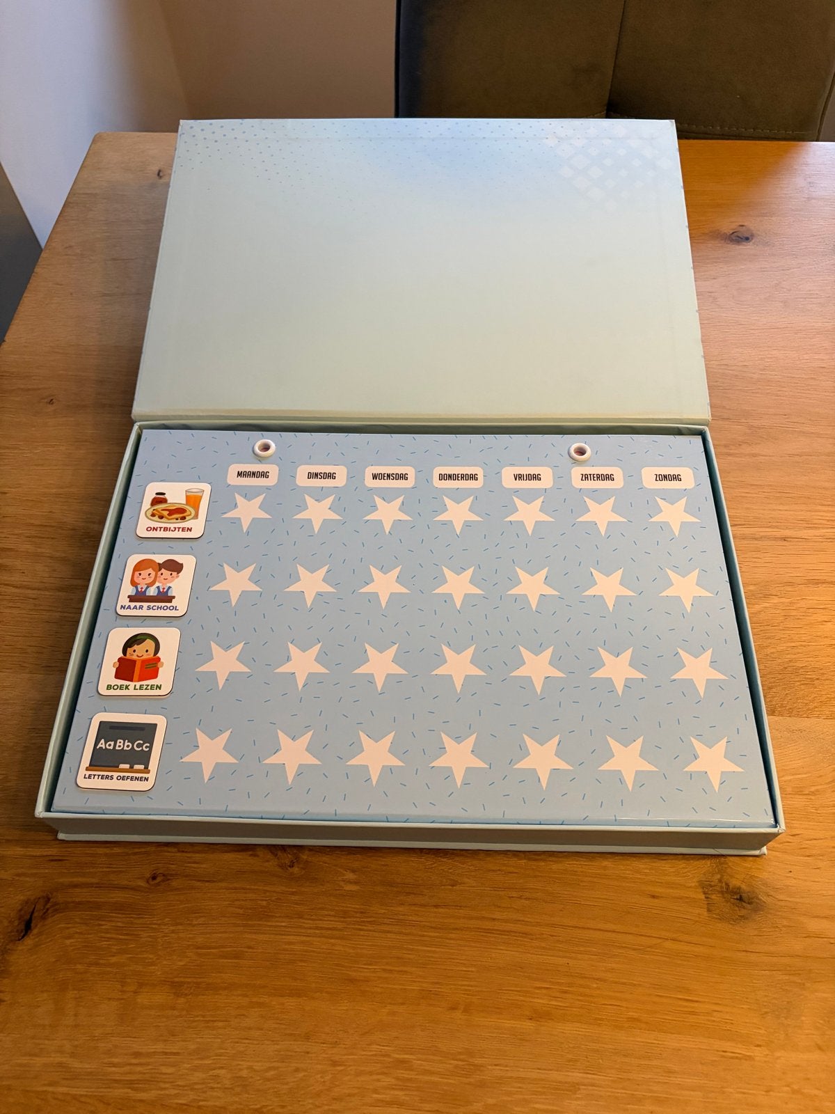 Beloningssysteem Weekplanner met magnetische pictogrammen, Ophalen, Zo goed als nieuw, Taal en Lezen