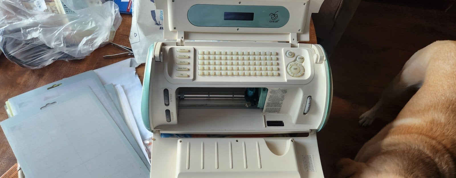 Cricut maker , 20 cartridges en cricut cartridge jukebox, Ophalen of Verzenden, Zo goed als nieuw, Machine, Cricut