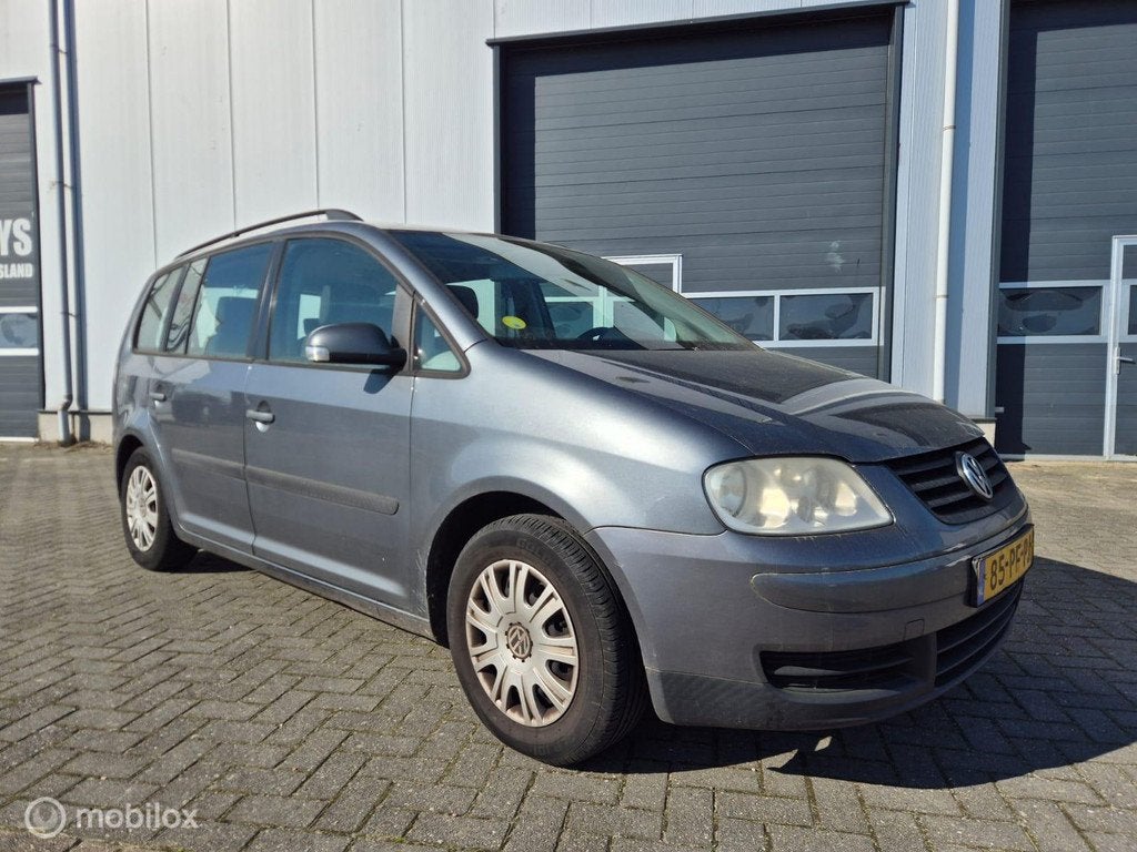 Volkswagen Touran 1.6-16V FSI | 7-persoons | Cruise | Trekh., Auto's, Volkswagen, Voorwielaandrijving, Gebruikt, 4 cilinders, 116 pk
