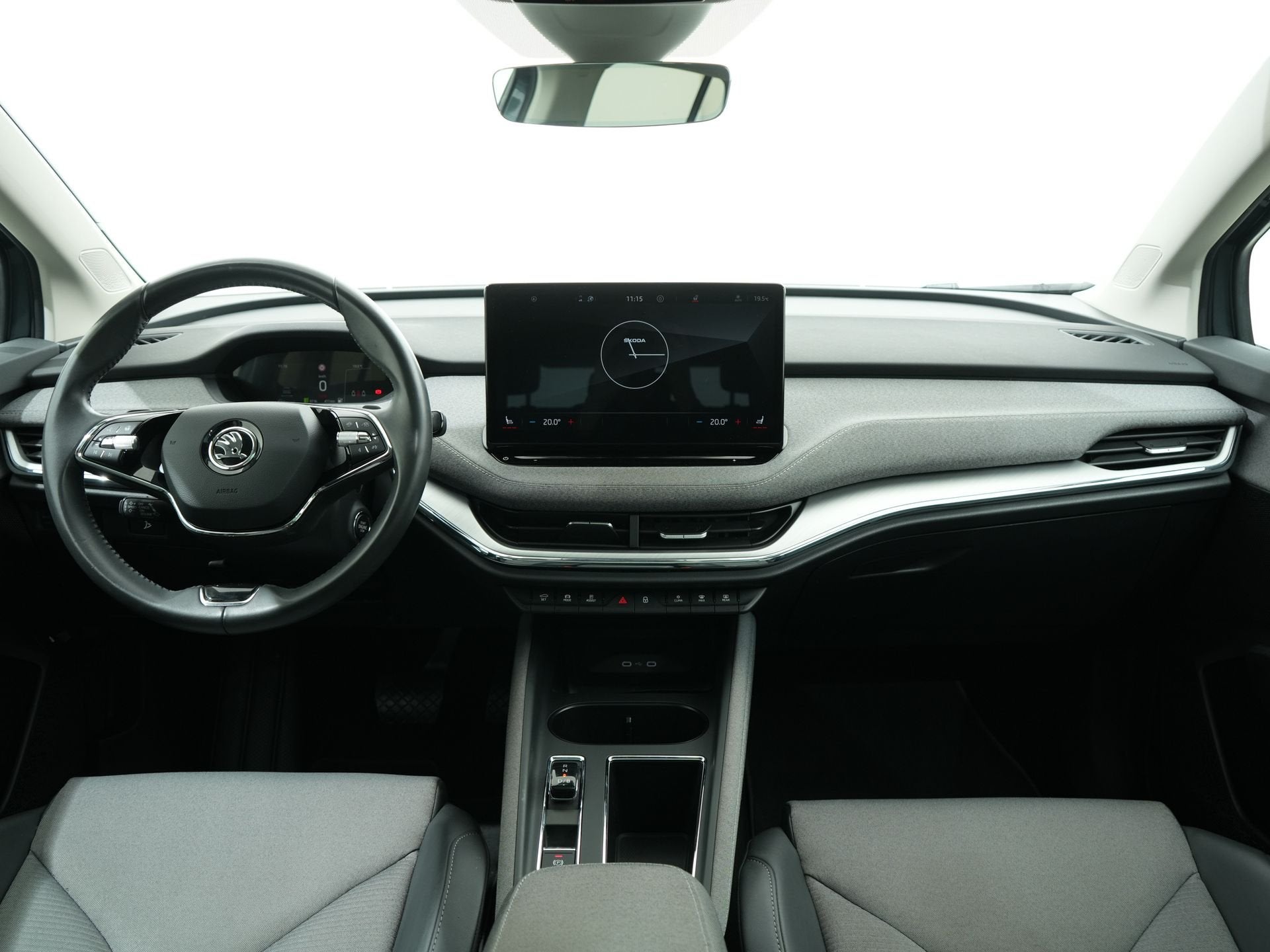 Skoda Enyaq iV 80 204PK PANORAMADAK | Warmtepomp | Assistent, Auto's, Dealer onderhouden, Achterwielaandrijving, Gebruikt, Zwart