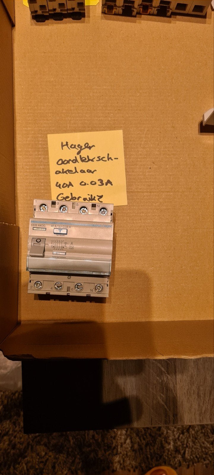 Hager aardlekschakelaar 40A 0.03A ( gebruikt), Ophalen of Verzenden, Overige typen