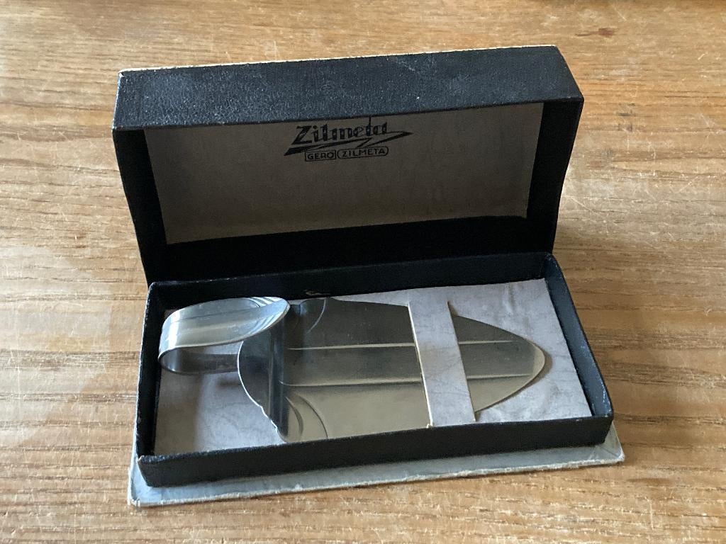 Vintage Gero Zilmeta visgraat 581 taartschep in doosje, Antiek en Kunst, Antiek | Bestek, Ophalen of Verzenden