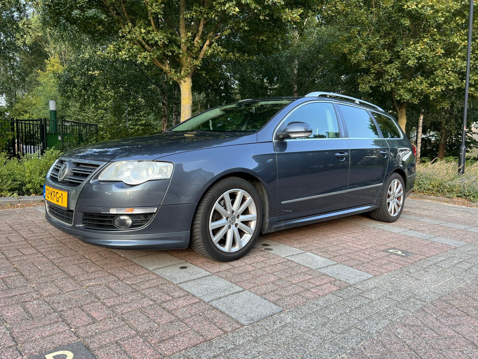 Volkswagen Passat 1.8 Tfsi R line 118KW Variant 2010 Grijs, Auto's, Volkswagen, Particulier, Passat, Benzine, C, Stationwagon