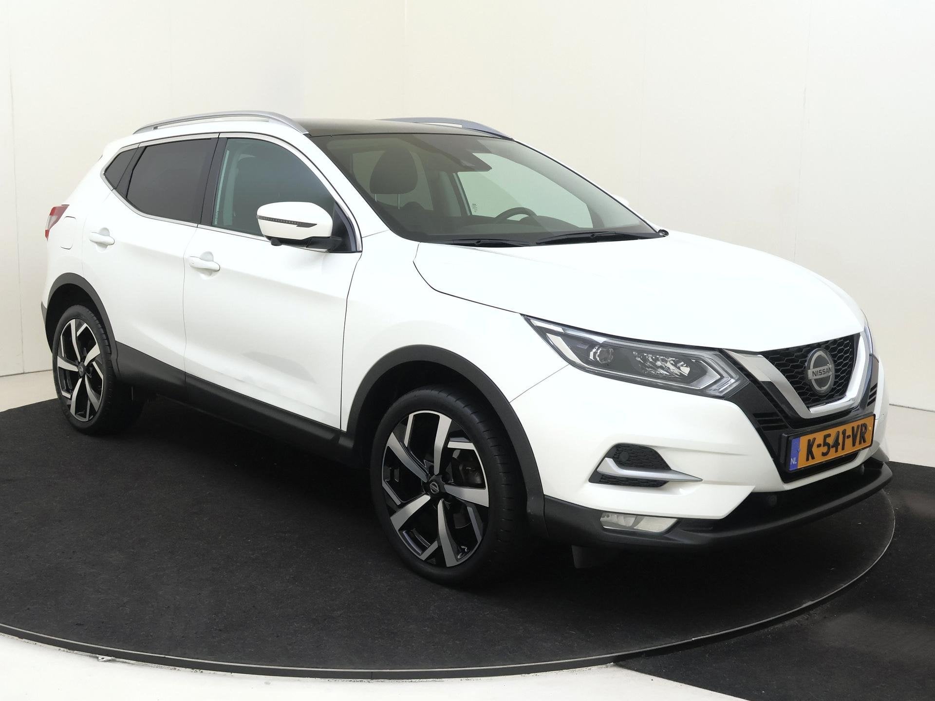 Nissan Qashqai 1.3 DIG-T Premium Edition | airco automatisch, Auto's, Voorwielaandrijving, 687 kg, Gebruikt, 4 cilinders