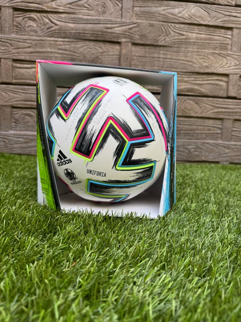 Adidas Uniforia Official Match Ball, Ophalen of Verzenden, Nieuw, Buitenlandse clubs, Overige typen