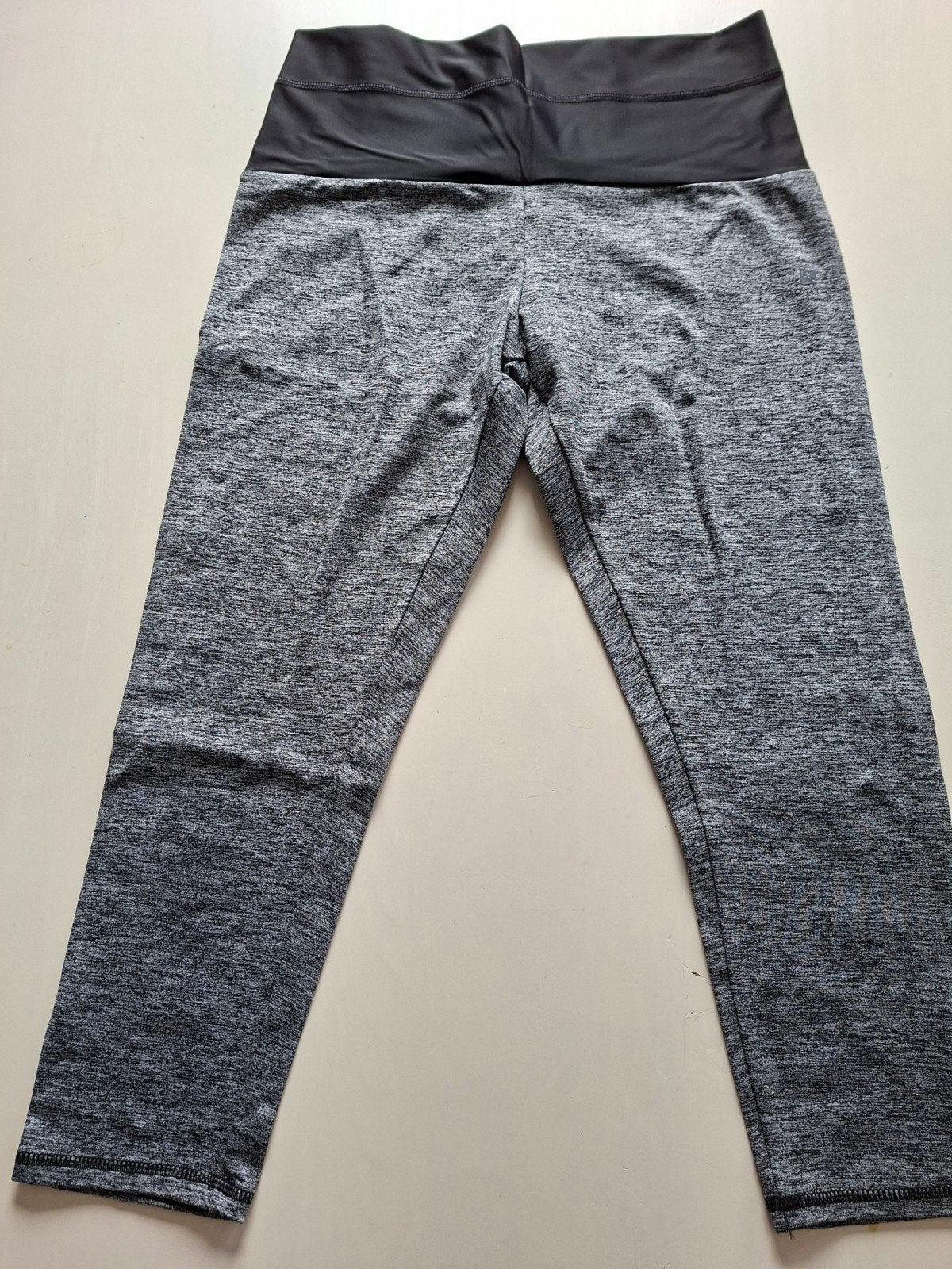 Sportlegging grijs/zwart - Maat L, Maat 42/44 (L), Cotton On Body, Ophalen of Verzenden, Grijs