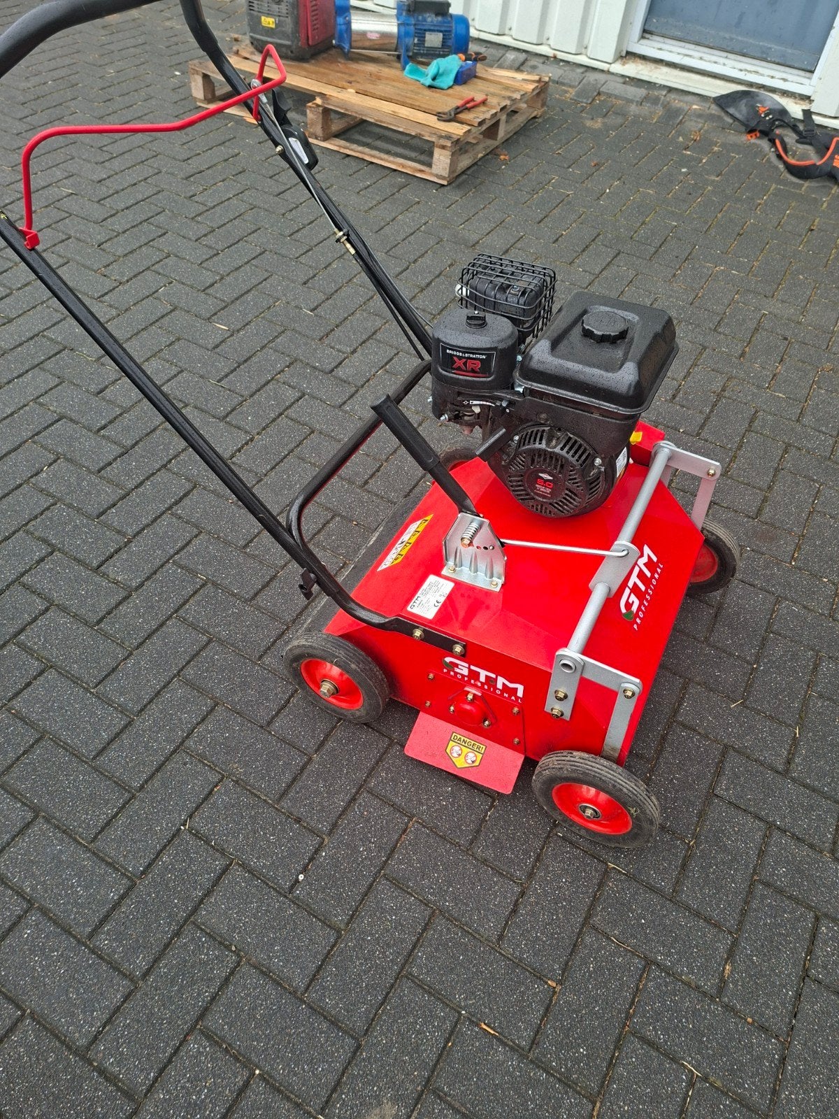 GTM GTV500 Verticuteermachine - Demo Model, Ophalen, Zo goed als nieuw, Benzine, GTM