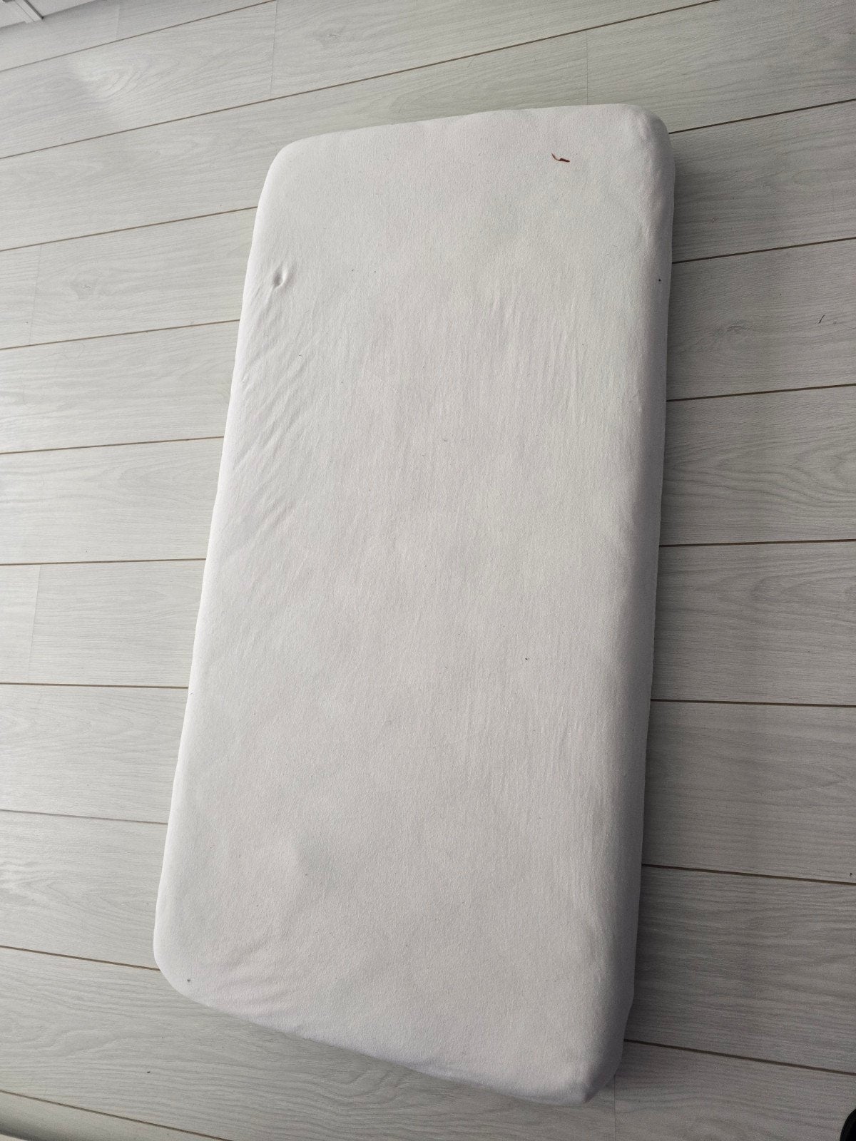 Baby ledikant met matras - Zo goed als nieuw, Ophalen