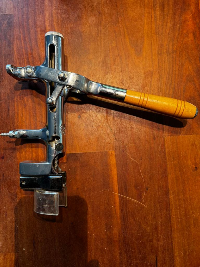 Originele BOJ Spaanse Wandkurkentrekker – Vintage Baropener, Ophalen of Verzenden, Zo goed als nieuw, Overige merken