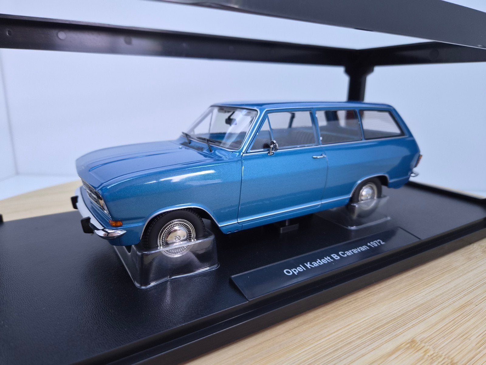 Touring Models Opel Kadett B Caravan 1962 Monza Blue 1:18, Overige merken, Auto, Verzenden, Nieuw