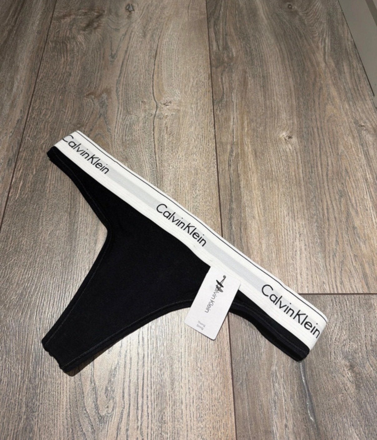 Calvin Klein String - Maat M - Nieuw met prijskaartje, Ophalen of Verzenden, Zwart, String
