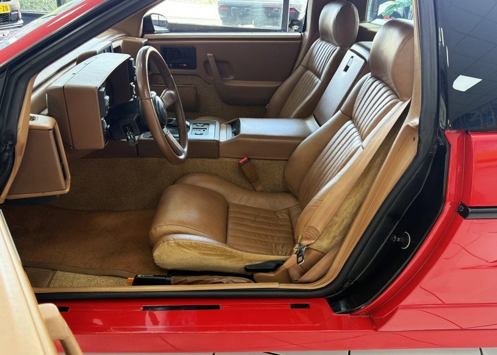 Foto 39 van Pontiac Fiero 2.8 GT Airco OOK S AVONDS GEOPEND OP AFSPRAAk