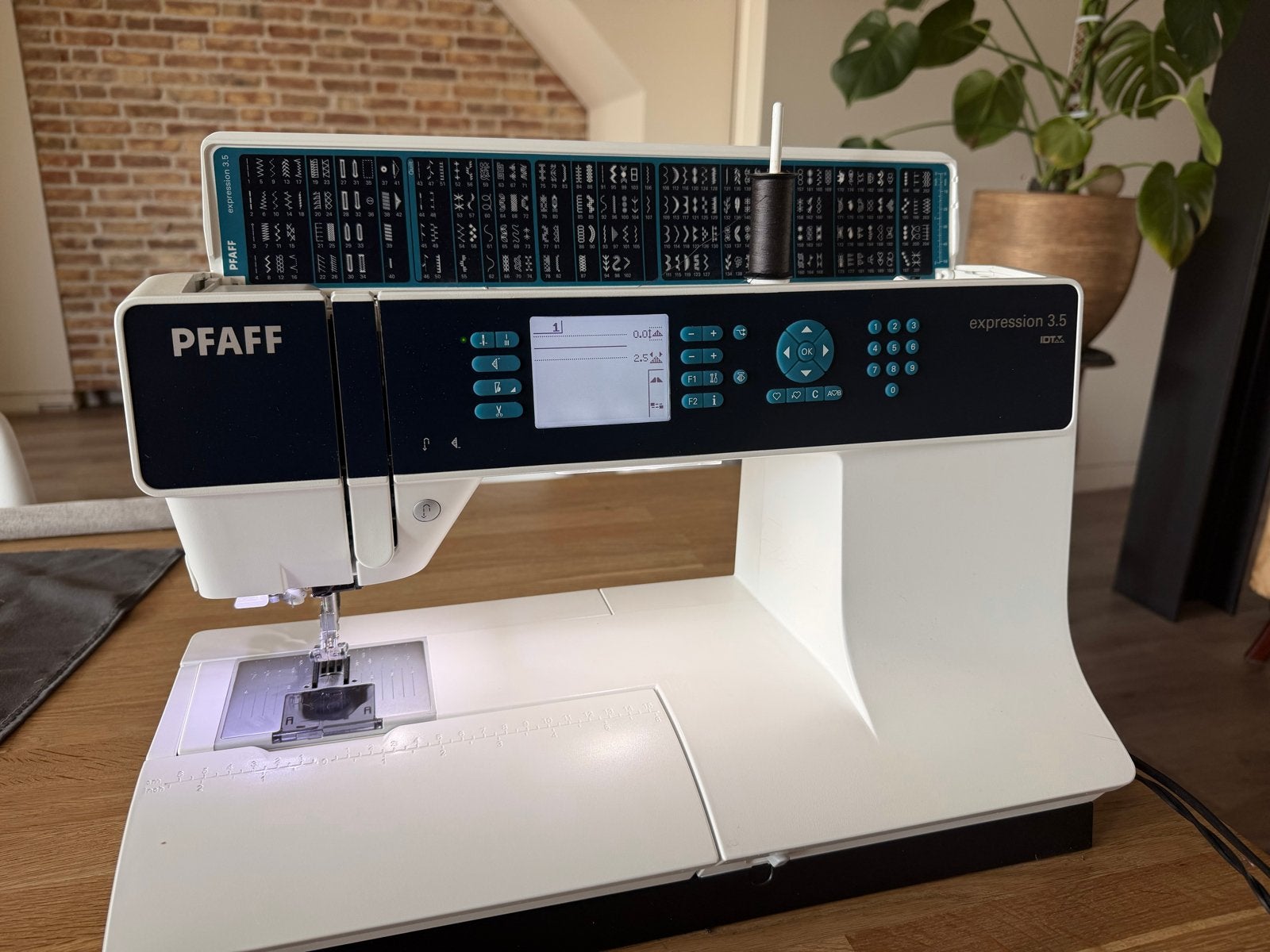 Pfaff Expression 3.5 Naaimachine - Weinig gebruikt, Ophalen, Gebruikt, Naaimachine, Pfaff