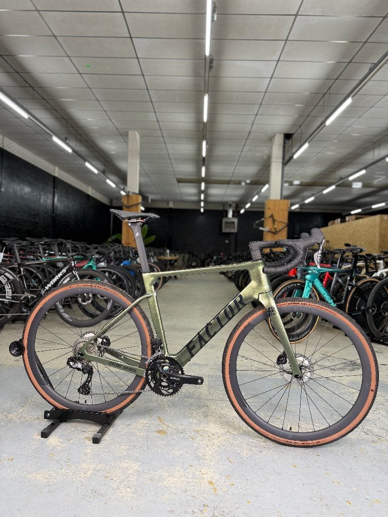 NIEUW Factor Ostro GRX Di2 Gravel Fiets