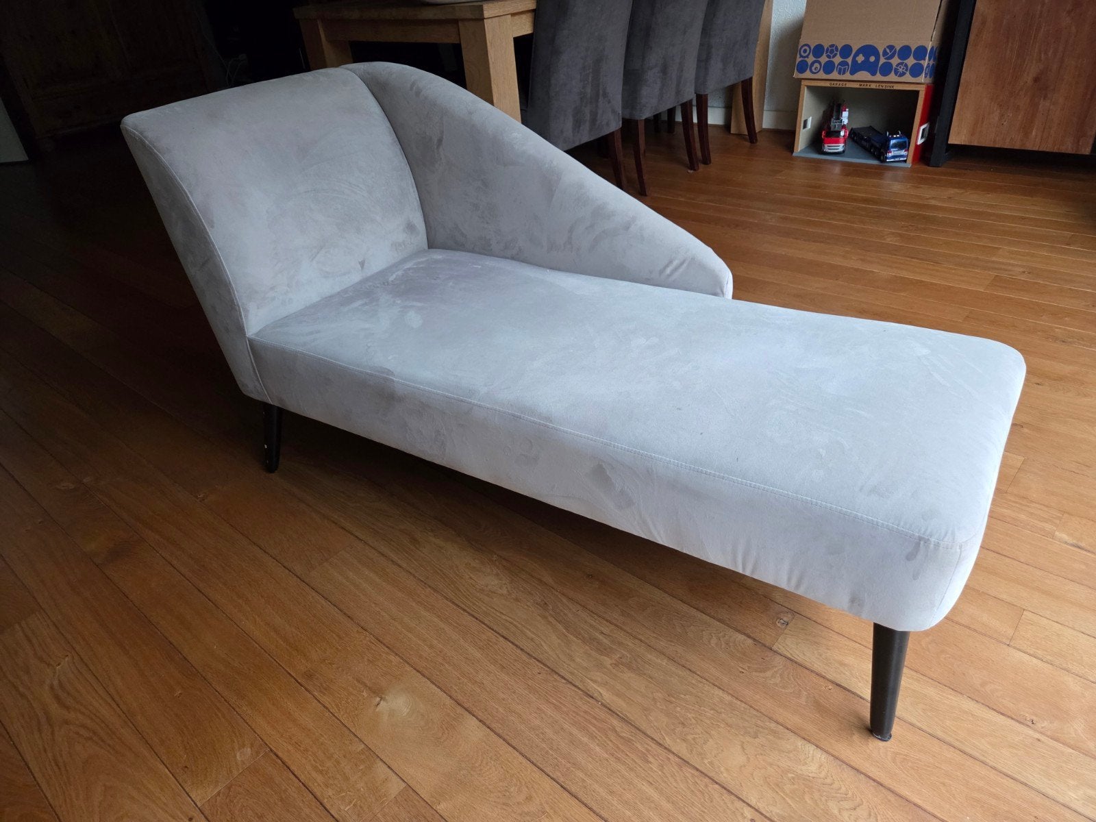 Stijlvolle Chaise Longue - Grijs, Comfortabel en Modern, Ophalen, Gebruikt, Eenpersoons, Modern, Elegant