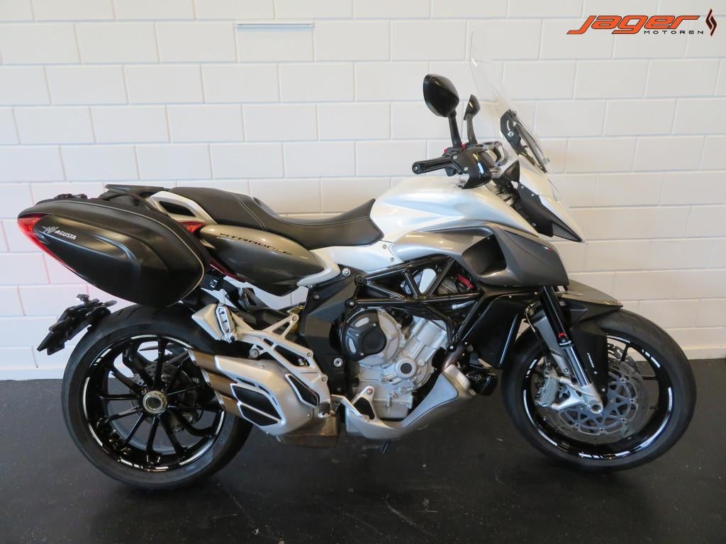 MV Agusta STRADALE 800 ABS RIVALE TOPSTAAT! (bj 2017), Bedrijf, Sport