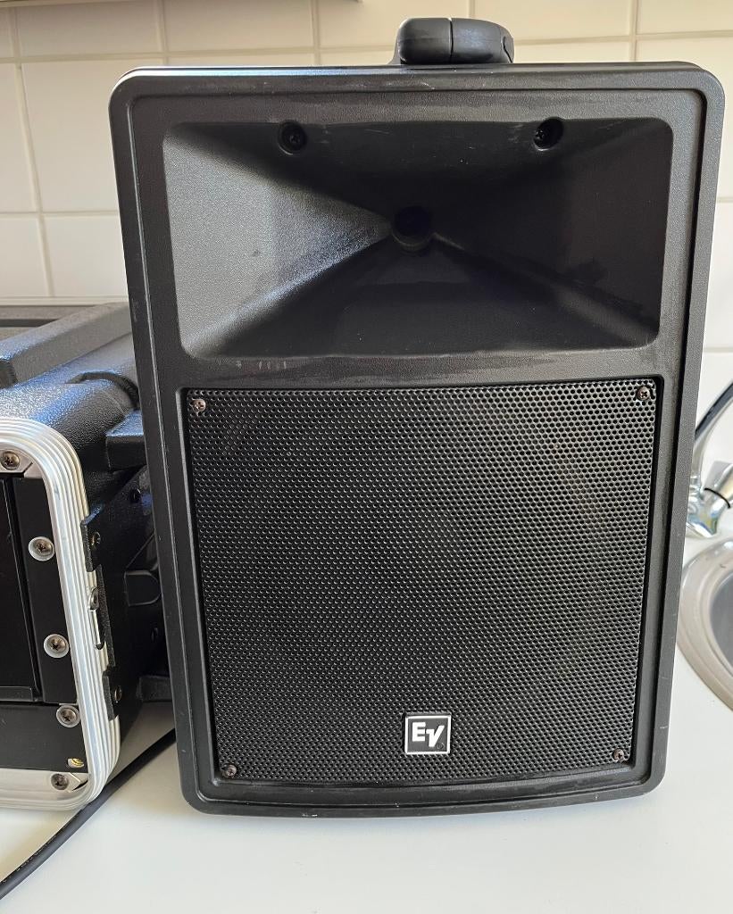 Electro-Voice Geluidsset met versterker, Ophalen, Zo goed als nieuw, Minder dan 500 watt