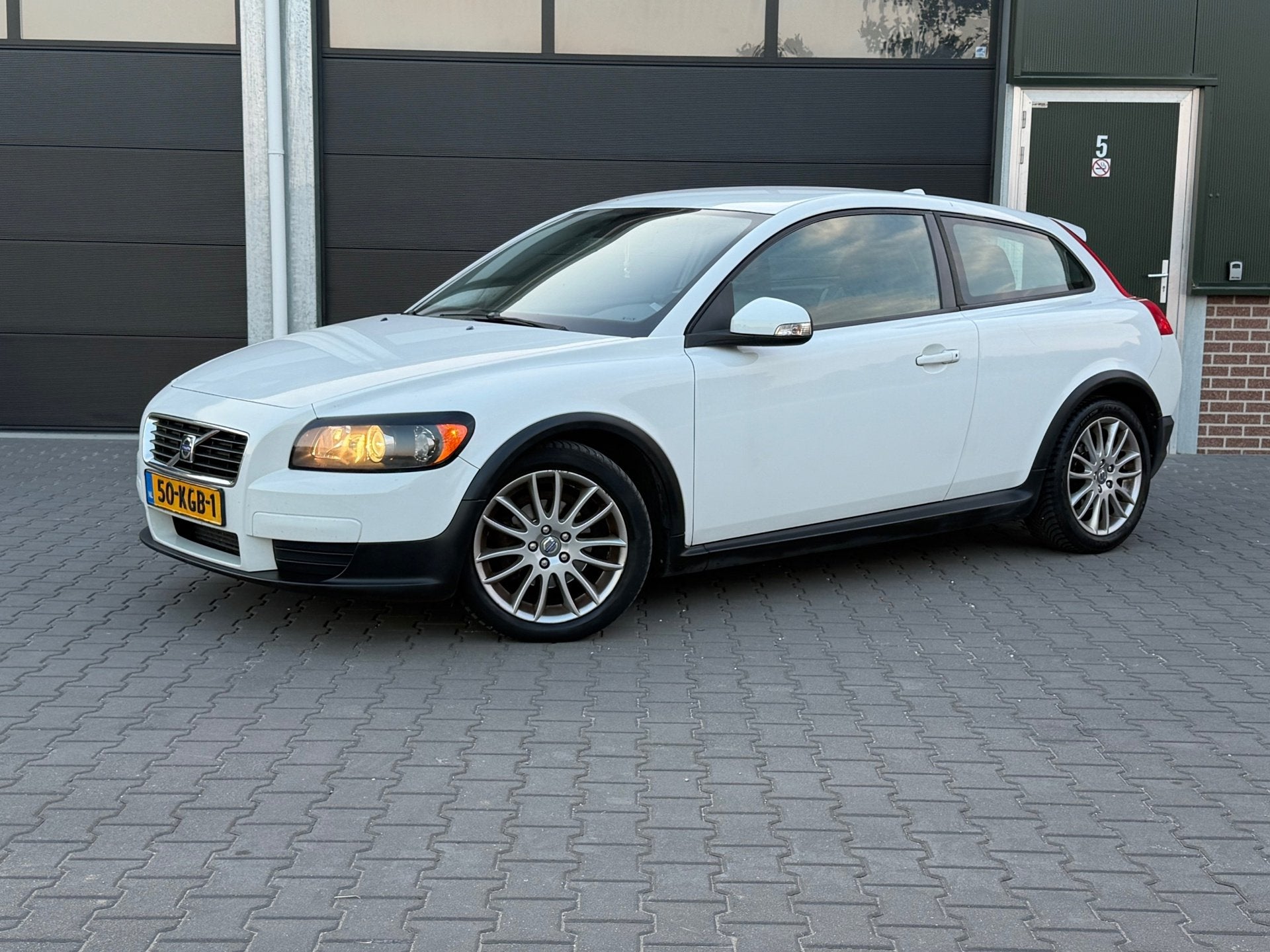 Volvo C30 1.6D DRIVe Start/Stop Advantage/Netjes/Airco/, Auto's, Voorwielaandrijving, Gebruikt, 4 cilinders, 4 stoelen