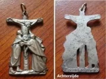 Oud zilveren christelijke hanger Apostolato Liturgico, Verzenden, Zo goed als nieuw, Kruis of Symbool, Zilver