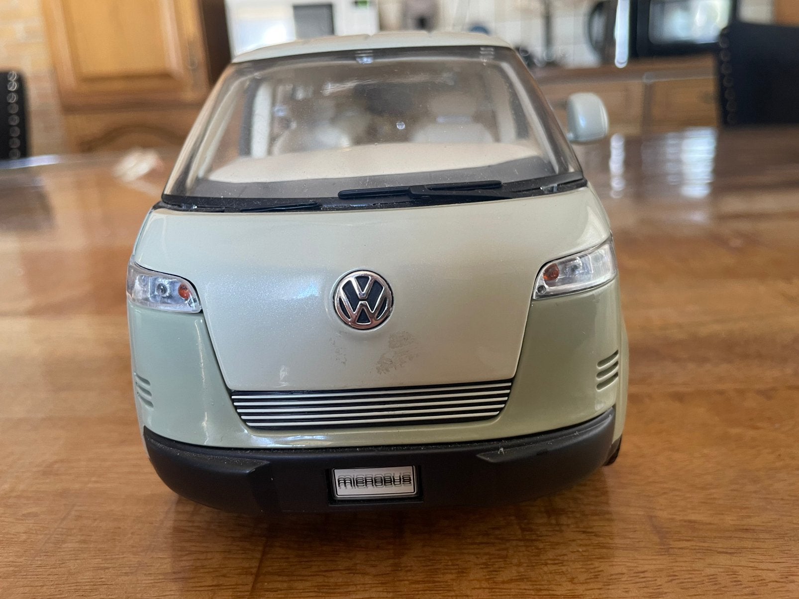 Vw. Microbus.       Revell ag.     2003.     1.18, Ophalen of Verzenden, Zo goed als nieuw, Revell