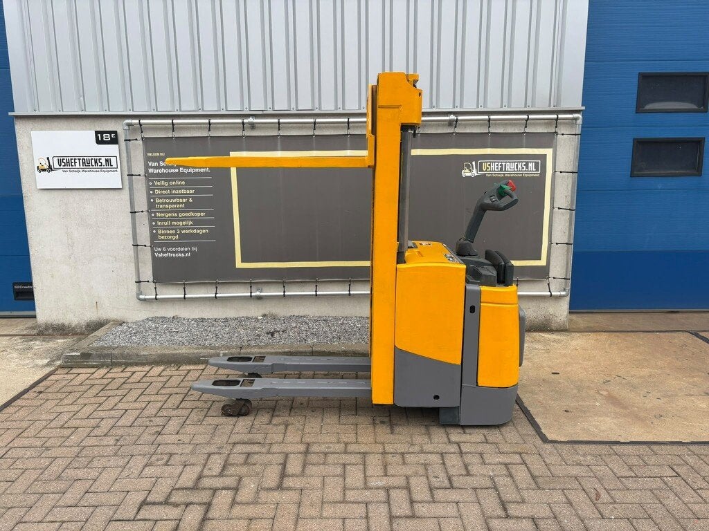 VS-23146 Elektrische triplex stapelaar Jungheinrich ERC Z14, Zakelijke goederen, Stapelaar, Friedrich-Ebert-Damm 129
22047  Hamburg