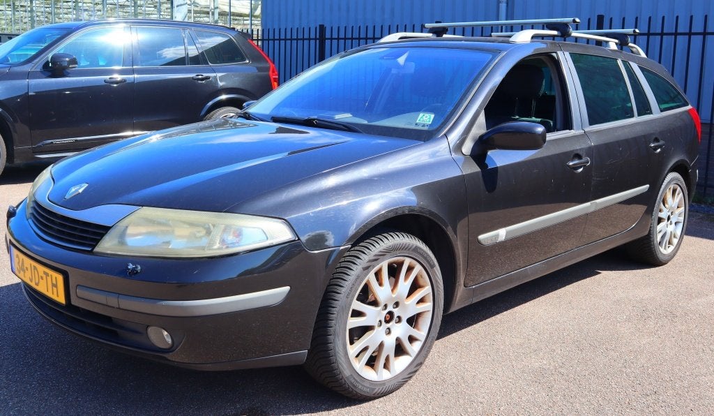 Renault Laguna Grand Tour 1.8-16V Dynamique Automaat Apk 4-7, Laguna, 1325 kg, Gebruikt, Zwart