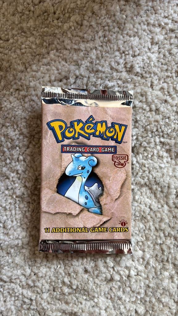 Pokémon Fossil 1st edition verpakking, Hobby en Vrije tijd, Ophalen of Verzenden, Zo goed als nieuw