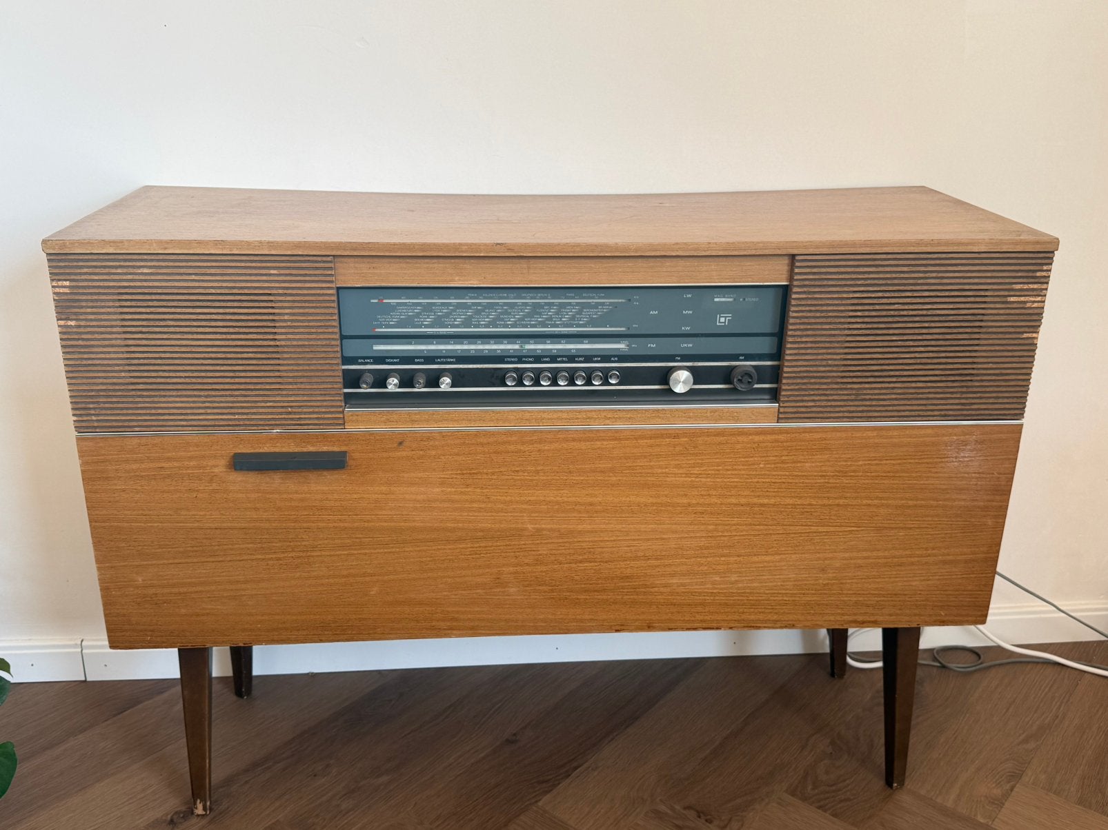 vintage Telefunken radiomeubel met platenspeler, Ophalen