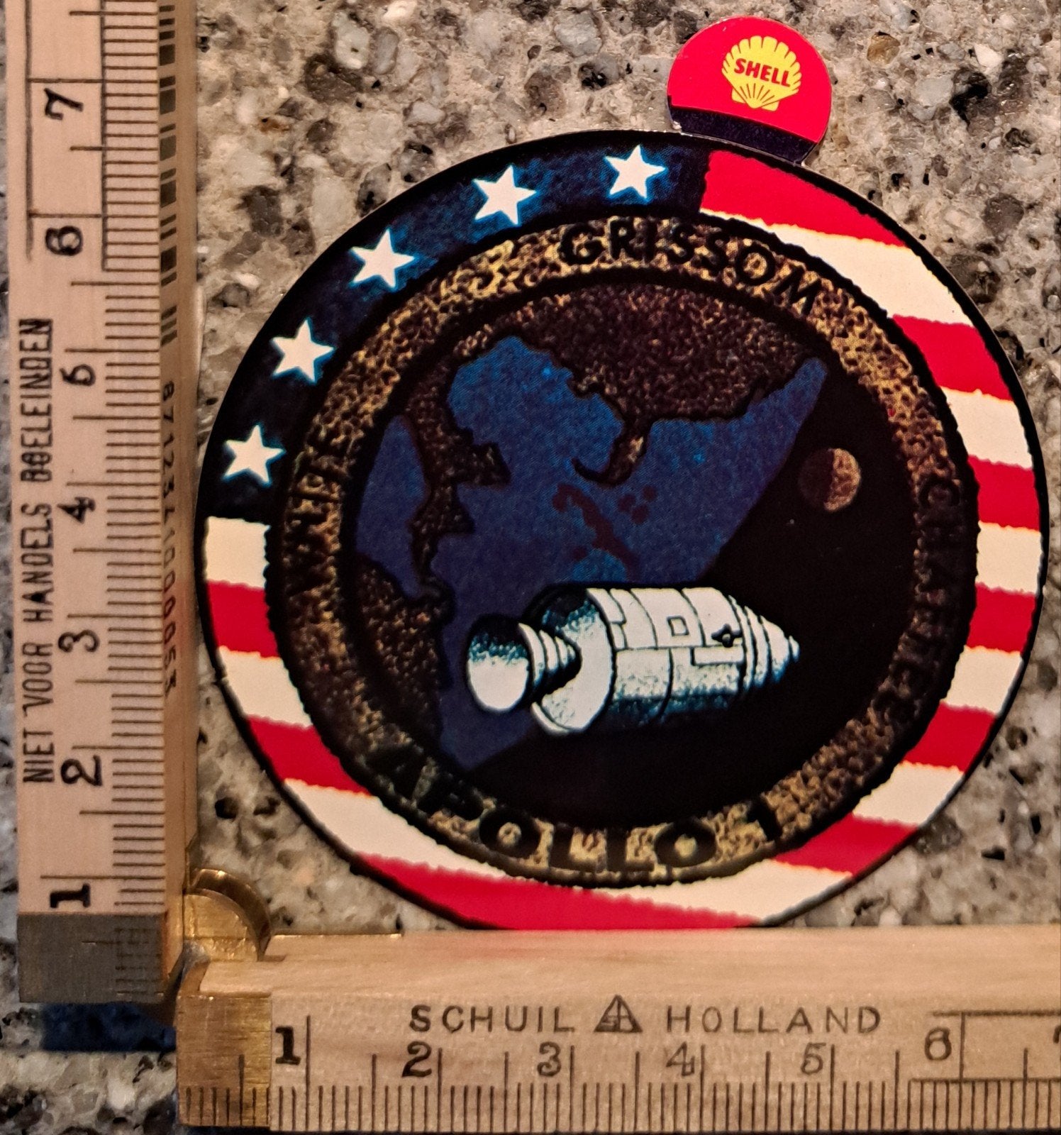 Vintage sticker Shell Apollo 14 spaceshuttle ruimtevaart, Ophalen of Verzenden, Zo goed als nieuw