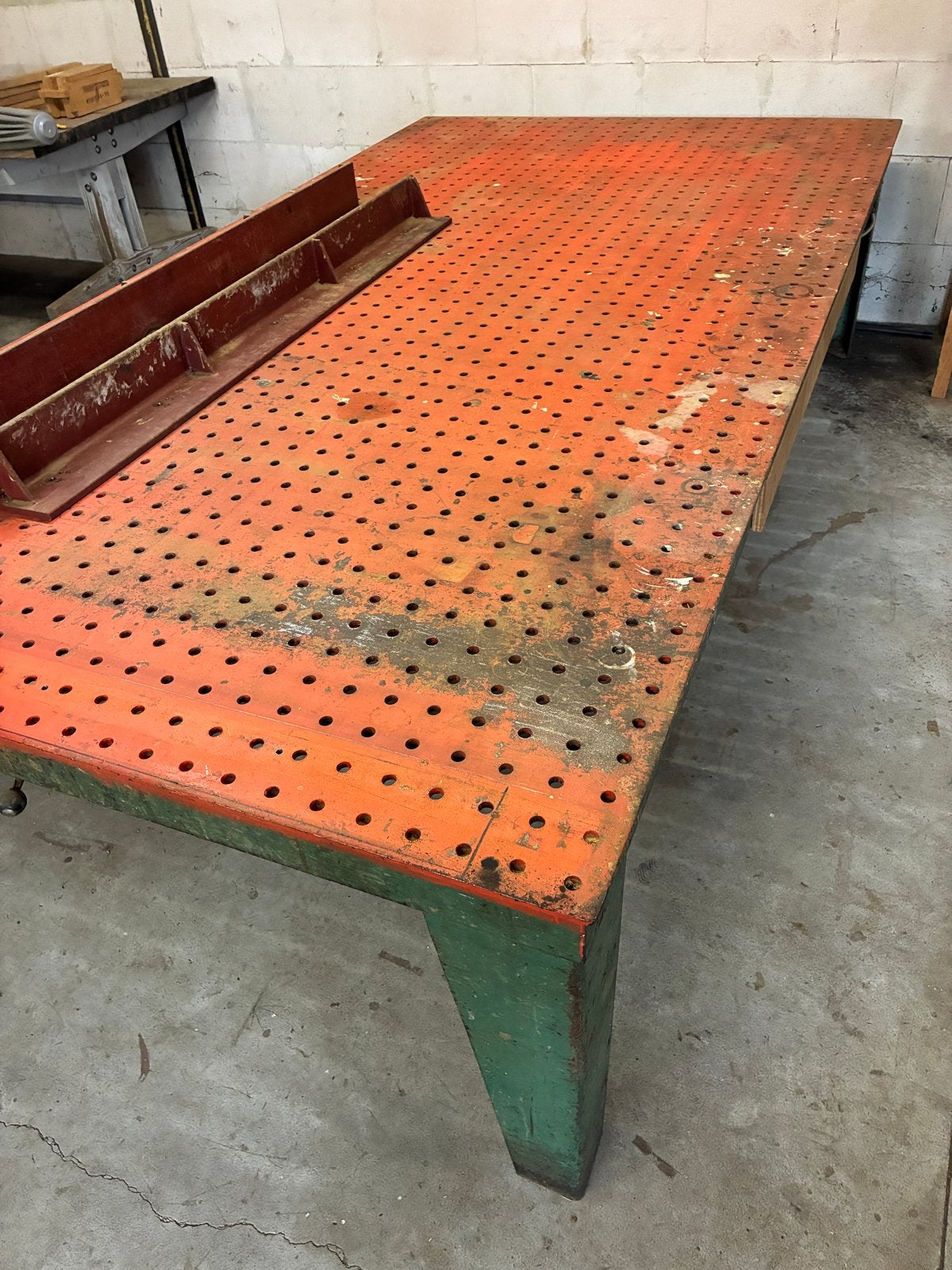 Opspantafel/lastafel/werkbank met luchtcilinders, Ophalen, Gebruikt