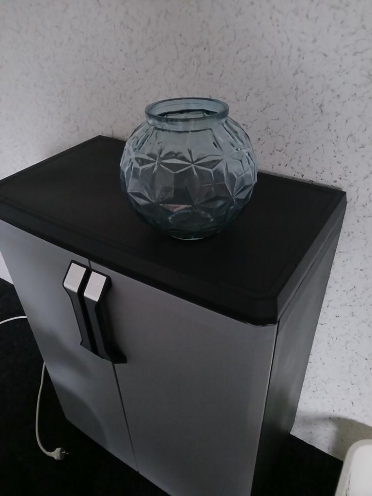 Decoratieve glazen vaas met patroon, Huis en Inrichting, Woonaccessoires | Vazen, Ophalen, Blauw, Minder dan 50 cm, Glas