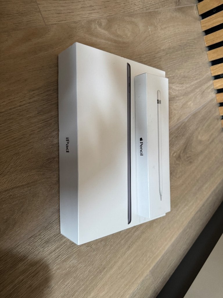 iPad 9e generatie 64 GB Wi-Fi + Apple Pencil 1e generatie, Computers en Software, Apple iPads, 10 inch, Apple iPad, Ophalen of Verzenden