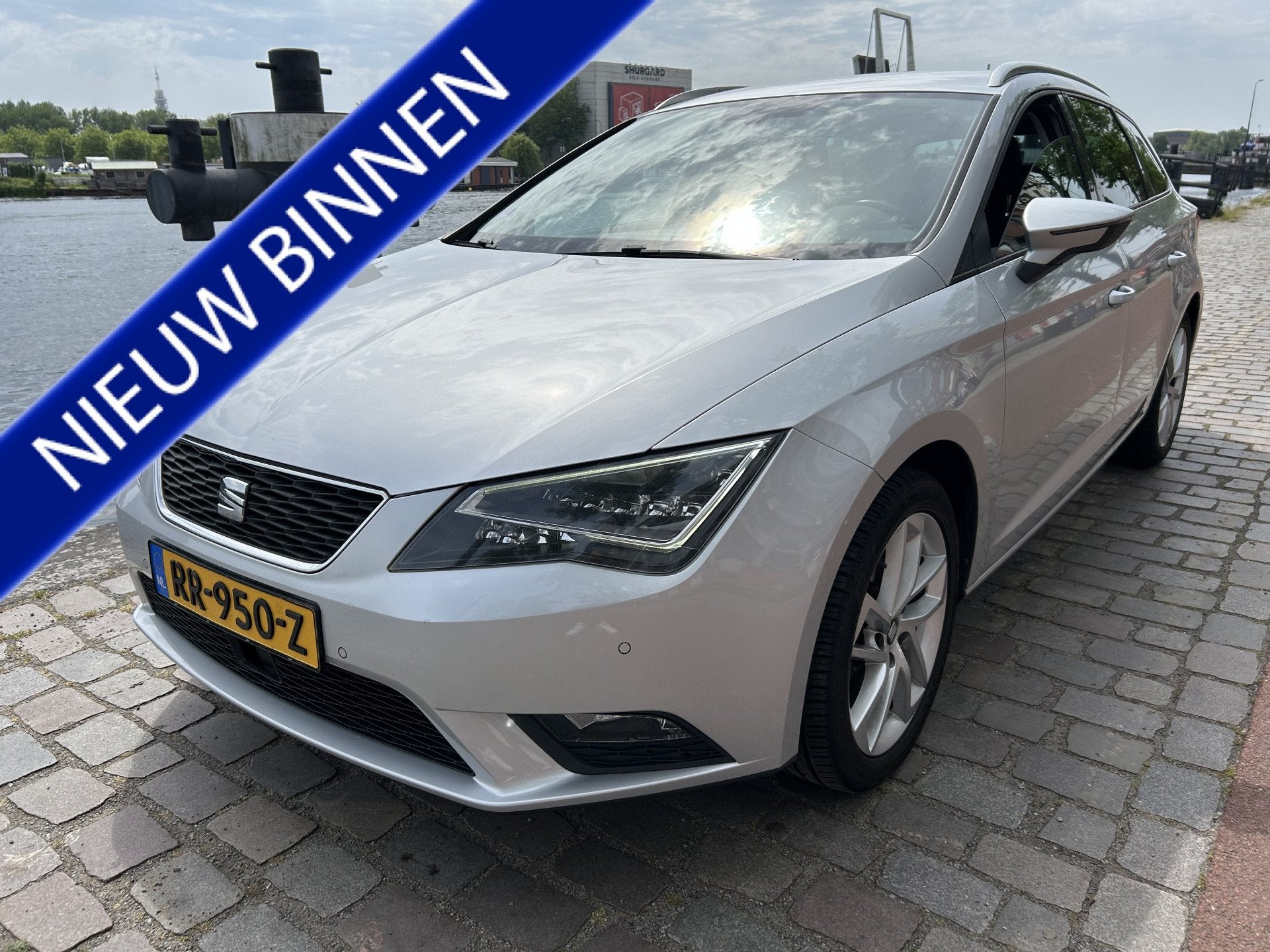 SEAT Leon ST 1.2 TSI Style Business Navigatie Airco/ecc keur, Auto's, Gebruikt, 4 cilinders, Leon, 49 €/maand