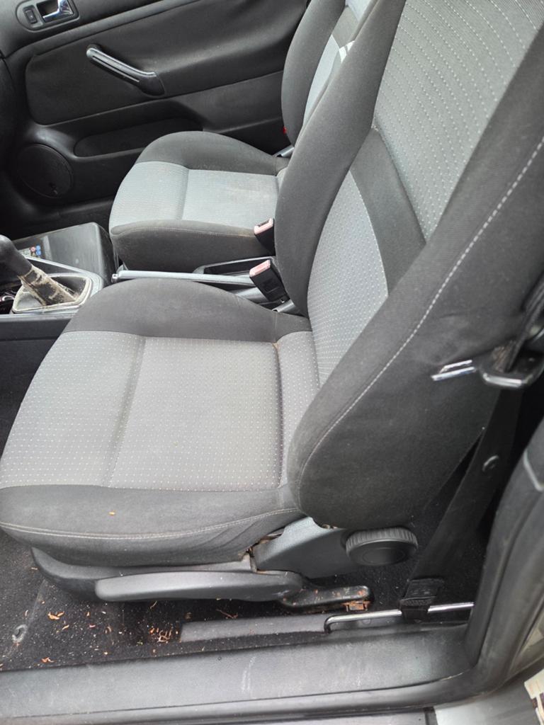 Onderdelen golf .4.Met o.a. gaaf interieur., Auto-onderdelen, Interieur en Bekleding, Ophalen of Verzenden