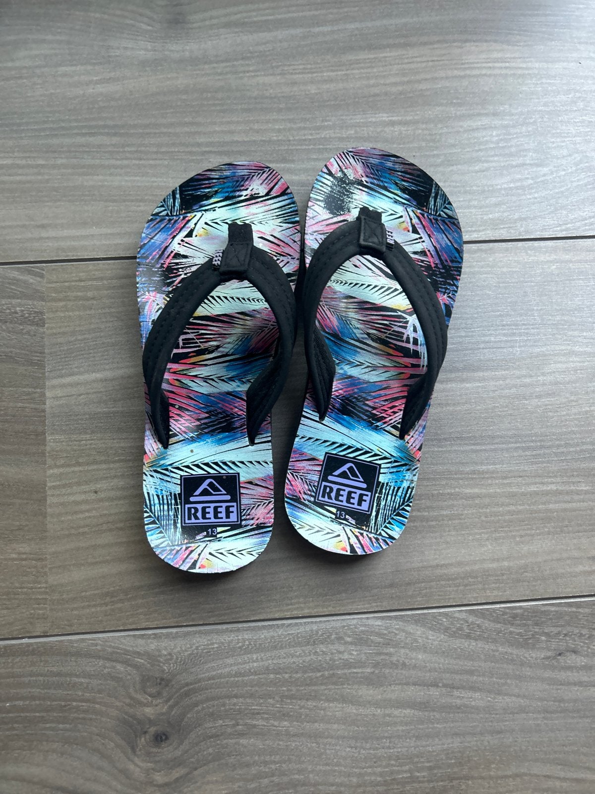 Reef slippers maat 30/31, Kinderen en Baby's, Ophalen, Gebruikt, Jongen of Meisje, Overige typen