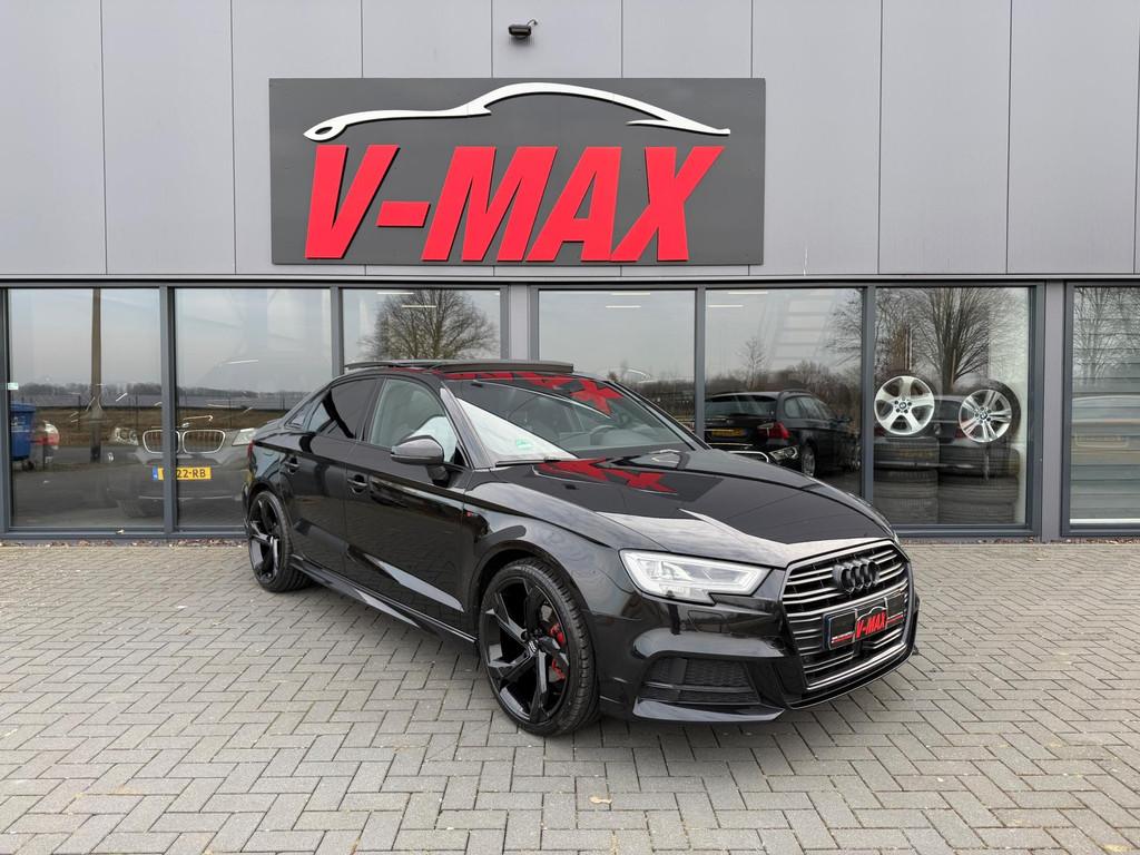 Audi A3 Limousine 1.5 TFSI 3X S-Line Pano ACC LaneAs Carplay, 4 cilinders, Leder en Stof, Zwart, Bedrijf